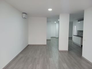 Miete Etagenwohnung  Calle de calatrava. Alquiler piso en calle calatrava sin amueblar