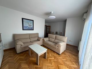 Miete Etagenwohnung  Calle madrilas. Alquiler apartamento centro ciudad real