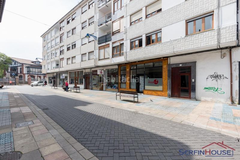 Foto 17b5d845-9e0d-41ef-85e4-42b0d321d4e6. Local comercial en calle alfonso xii 18 incomparable local ! en Santoña
