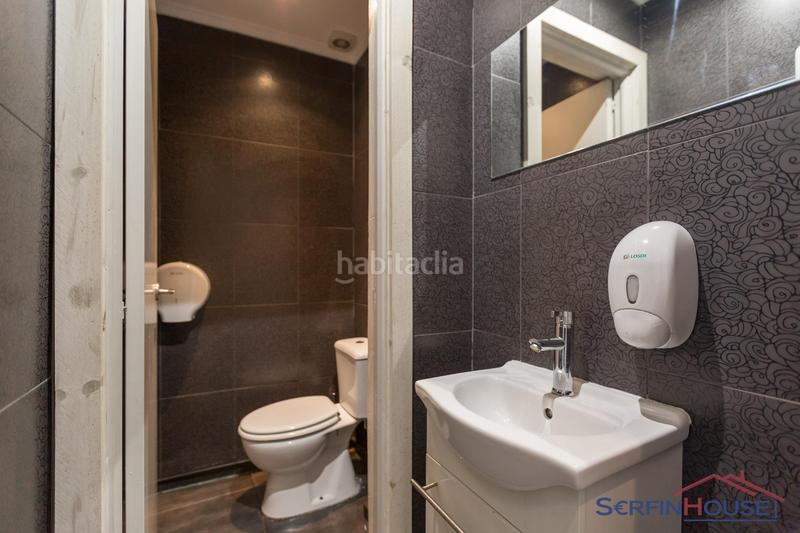 Foto 8e111c74-c691-40cb-a3f2-8d22ff2dc0a5. Local comercial en calle alfonso xii 18 incomparable local ! en Santoña