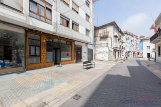 Local Comercial a Calle alfonso xii 18. Incomparable local en santoña!