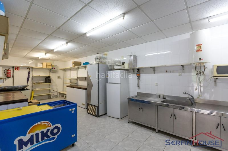 Foto 259ce8f6-e909-425e-aa09-ded90ca6df40. Local comercial en avenida libertad 46 en Zona Playa Laredo