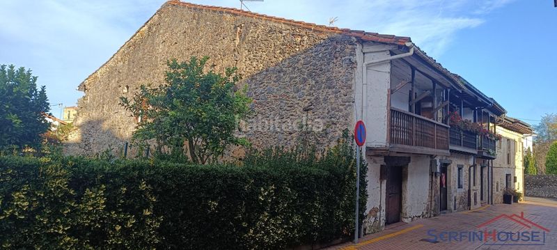 Foto 1475c2cd-0114-4588-a245-087b3bddb571. Casa pareada encantadora casa montañesa de piedra a reformar , entre naturaleza y costa. en Escalante