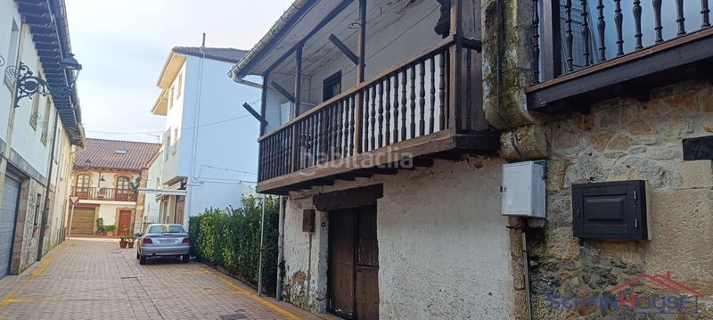 Foto 2e2a78a2-e9a3-4dd9-8159-0a8c615a212e. Casa pareada encantadora casa montañesa de piedra a reformar , entre naturaleza y costa. en Escalante