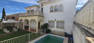 Maison à Alcolea. Chalet en urbanizacion encinares de alcolea con piscina!!