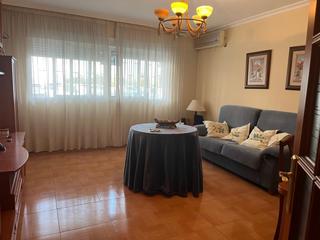 Appartement à Almodóvar del Río. Vivienda haciendo esquina en almodovar del rio!!