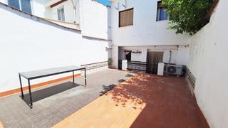 Casa a Fernán - Núñez. Bonita casa con patio delantero en fernannuñez!!
