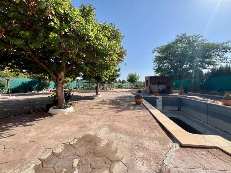 Foto 2f61fae8-65b0-435b-b8d9-b7910620d2ce. Casa vivienda en urbanizacion las dueñas, la carlota!! en Carlota (La)