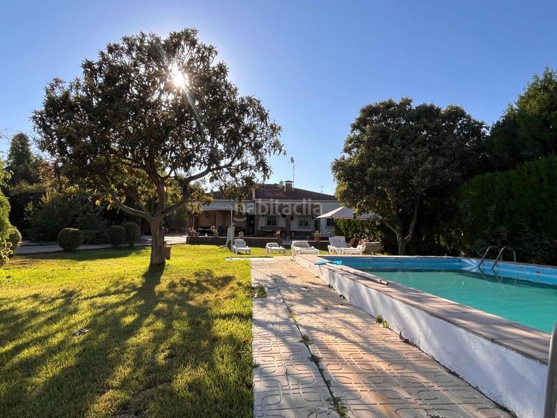 Foto abead993-d464-4b1a-81e1-7e3d00269ec4. Xalet amb calefacció aparcament piscina a Almodóvar del Río