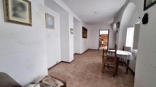 Maison à Fernán - Núñez. Casa con gran potencial para reformar en fernán núñez !!
