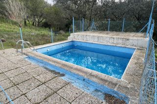 House in Villaharta. Casa rústica no hipotecable con terreno de 2.900 m2, piscina y v