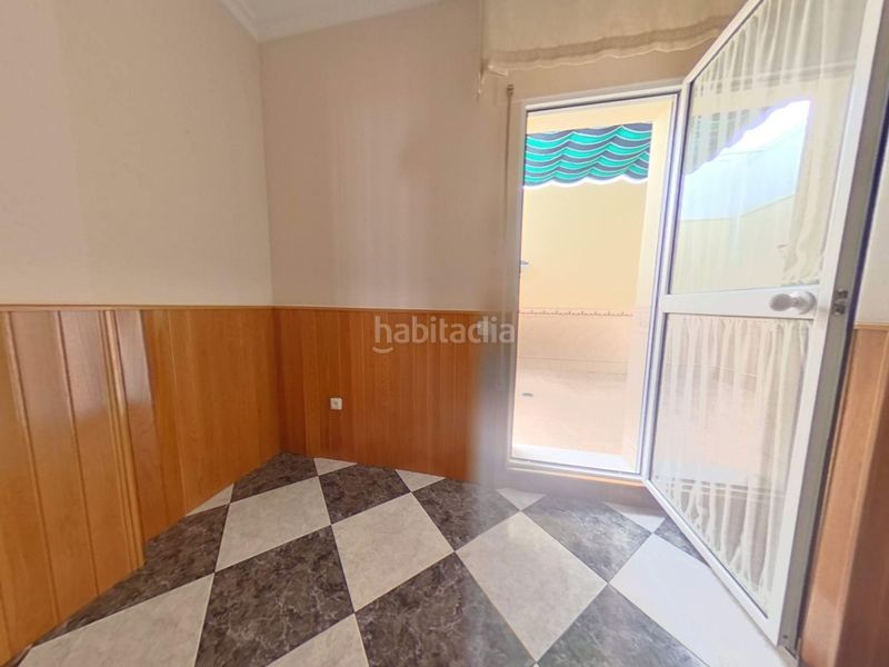 Foto faaa1155-df7f-4ada-930a-6b32f02879e9. Casa amb calefacció aparcament a Montilla