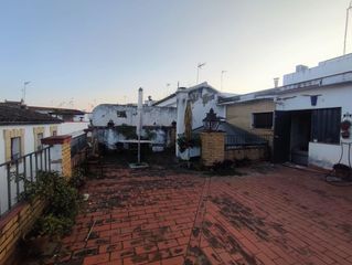 Casa a schiera in Casco Histórico  - Ribera - San Basilio. Casa, junto a la corredera con garaje !!