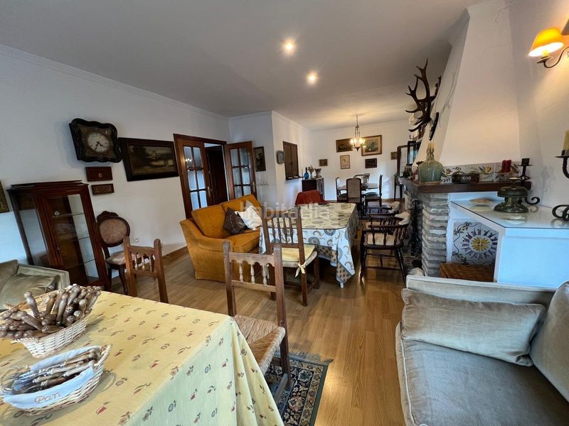 Foto 50ab2033-ea61-4247-96c6-39ba72ed83a4. Chalet  con piscina en trasierras!! en Santa Maria de Trassierra Córdoba