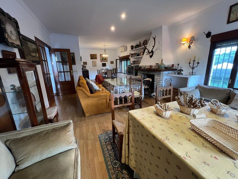 Foto 50f0b1ab-b505-4ee8-94e9-84d5f4d46a39. Chalet  con piscina en trasierras!! en Santa Maria de Trassierra Córdoba