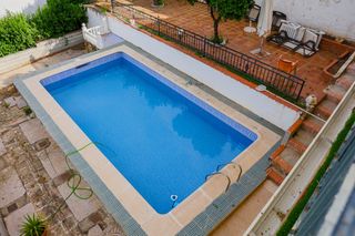 Bauernhof in Almodóvar del Río. Casa en parcela segregada e hipotecable en el injertal de las cu