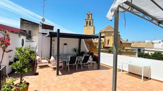 Pis a Casco Histórico  - Ribera - San Basilio. Ático dúplex en la misma plaza de san pedro con una espectacular