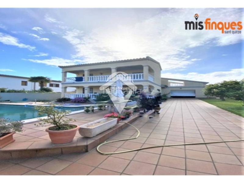 Foto d2d9ad89-d58c-40f6-8367-242c7f9543e2. Xalet amb calefacció aparcament piscina a Coma-ruga platja Coma-ruga