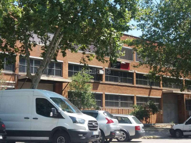 Foto a8b3b15b-f89e-43ce-a549-b0c5333eb3bb. Capannone industriale in Gràcia Sabadell