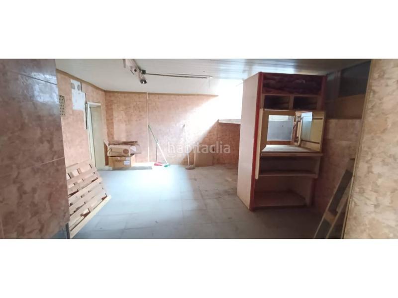 Foto 1bf2dda3-f498-4cc7-8624-d89b3da1d090. Local comercial amplio local a pie de calle!! en Can Deu Sabadell