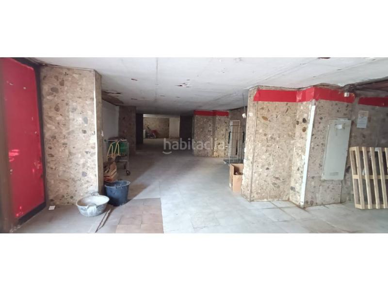 Foto 5707cbaf-8eb0-4dde-8ff6-308266e5c1d7. Local comercial amplio local a pie de calle!! en Can Deu Sabadell