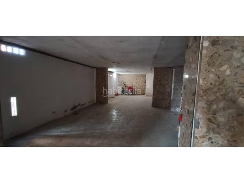 Foto 9bf6ff43-a761-4fbe-89bf-f975fe844de5. Local comercial amplio local a pie de calle!! en Can Deu Sabadell