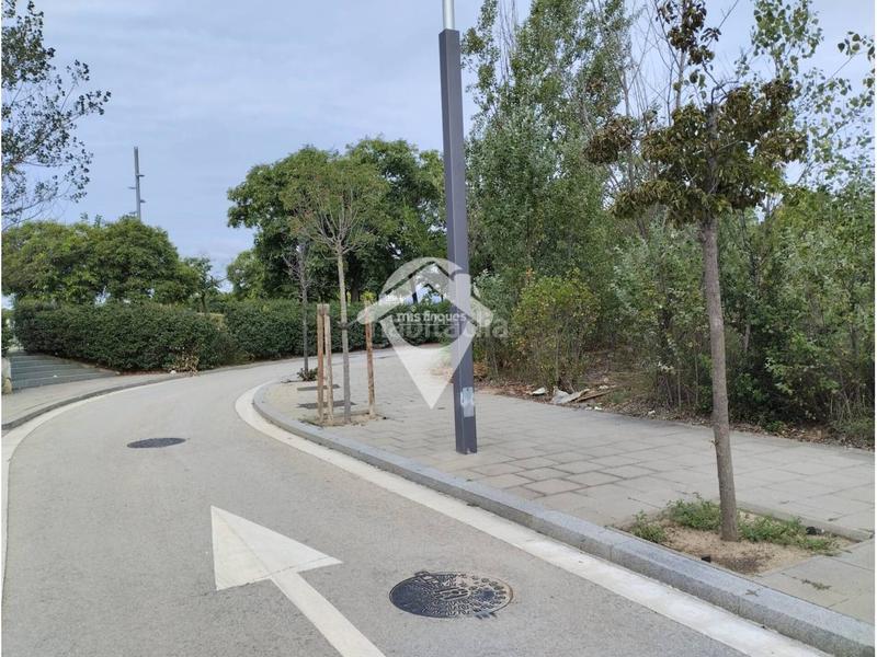 Foto 5f7adde0-2b44-4e31-9e5d-c3d2126bd0d3. Terrain résidentiel dans Can Gambús Sabadell