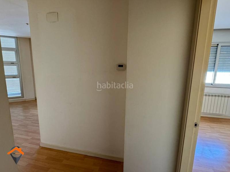 Foto f49b0baa-e70a-47c9-a0be-bba47491fc4f. Piso  en gracia , con parquing!!!!!! en Gràcia Sabadell