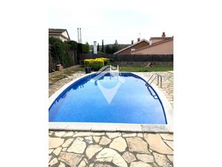 Chalet  Mina. Oportunidadchalet con piscina en sant quirze vallescan pallars