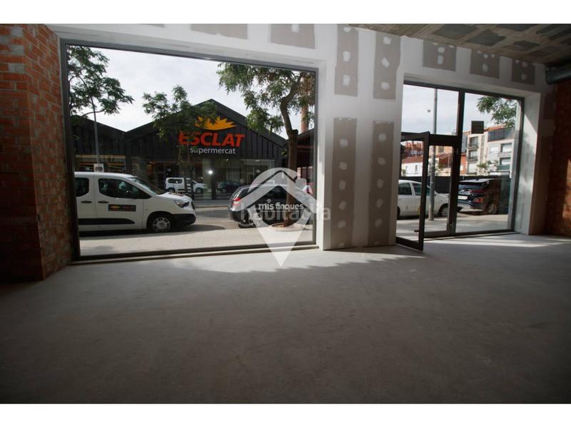 Foto 8c695162-1c0b-4590-a015-5ebba6e1b74c. Lloguer local comercial a Eixample Sabadell