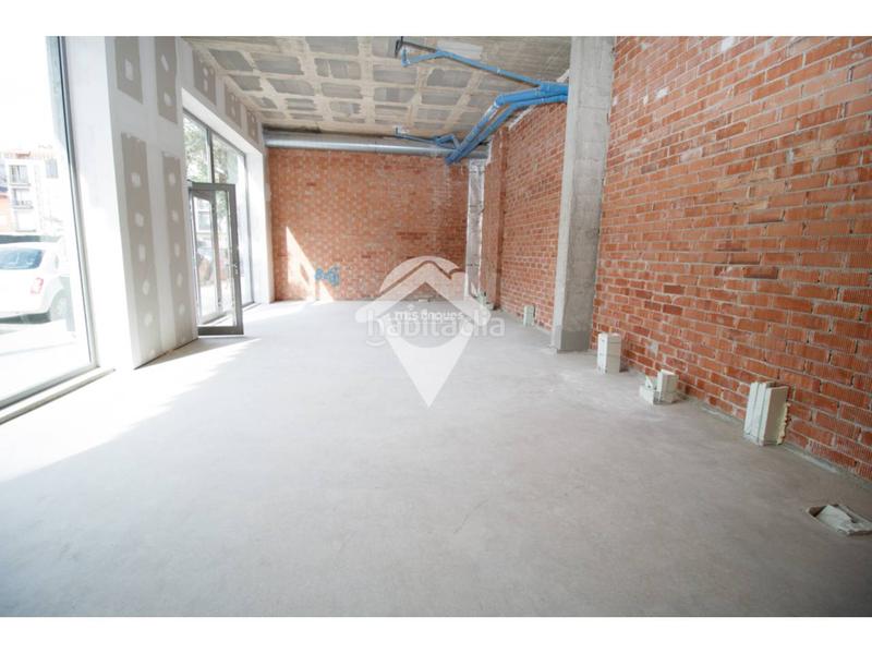 Foto c5ad90b4-8284-45ed-a099-2461b9da1cc4. Lloguer local comercial a Eixample Sabadell