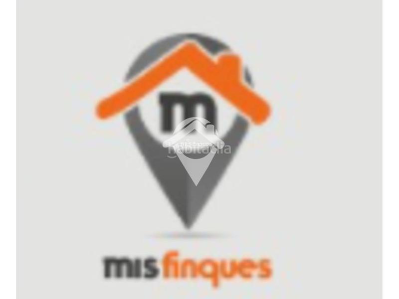 Foto 11329d66-8185-4fc2-8631-0d833fd9a9fc. Autoparkplatz in Centre Sant Quirze del Vallès