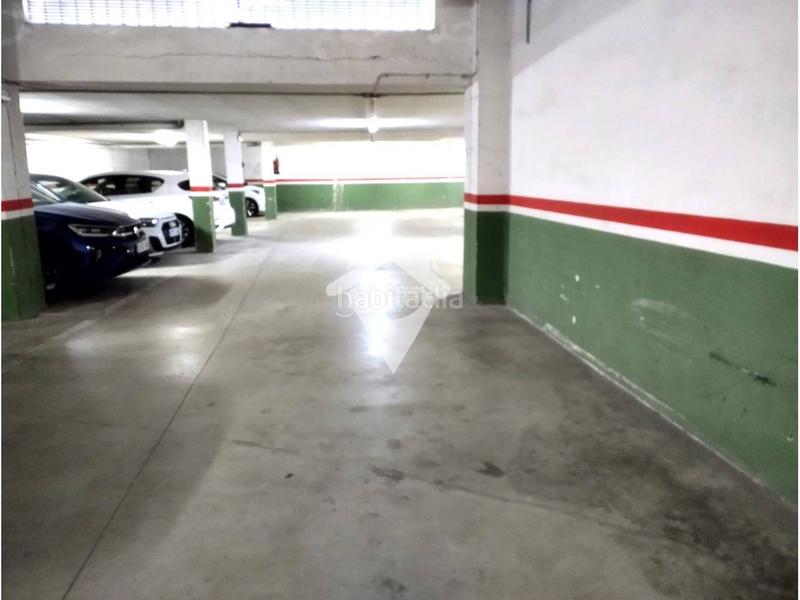 Foto f50018ad-97a0-4dbe-8f66-ee1a5d9b0a17. Autoparkplatz in Centre Sant Quirze del Vallès