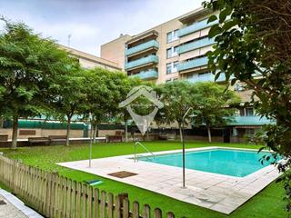 Pis  Ebre. Fantastico piso con terraza, parking y trastero en zona comunita