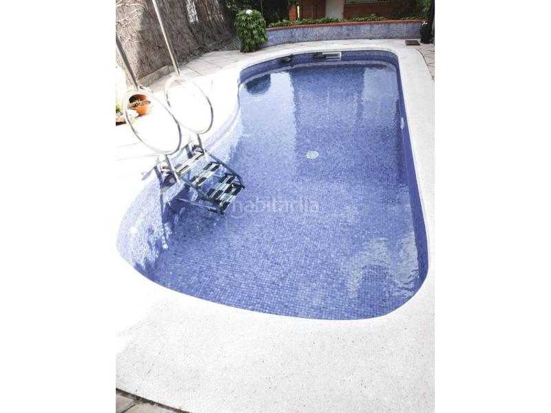 Foto 3451908f-fbf5-4314-9e1a-ababfb944468. Casa amb calefacció aparcament piscina a Centre Sant Quirze del Vallès