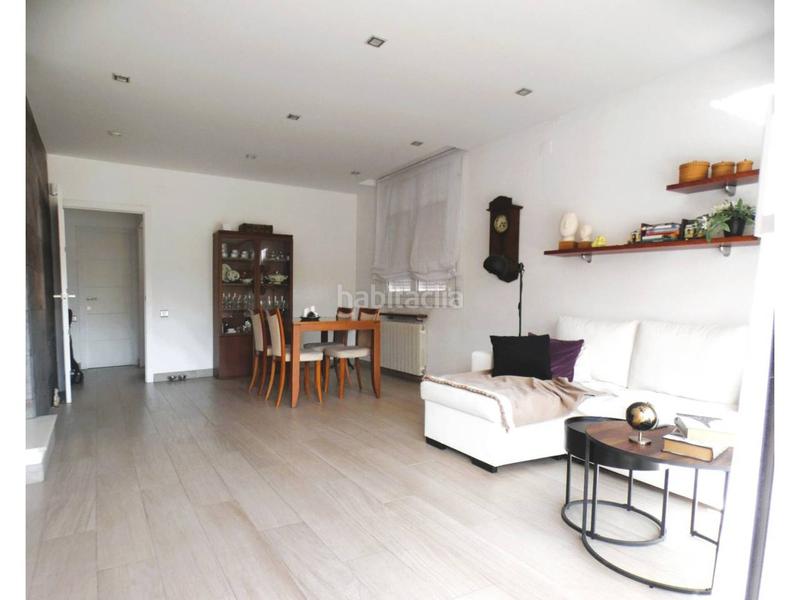 Foto bcf55aef-ea4c-40d5-bf7a-775a6e7121b6. Casa amb calefacció aparcament piscina a Centre Sant Quirze del Vallès