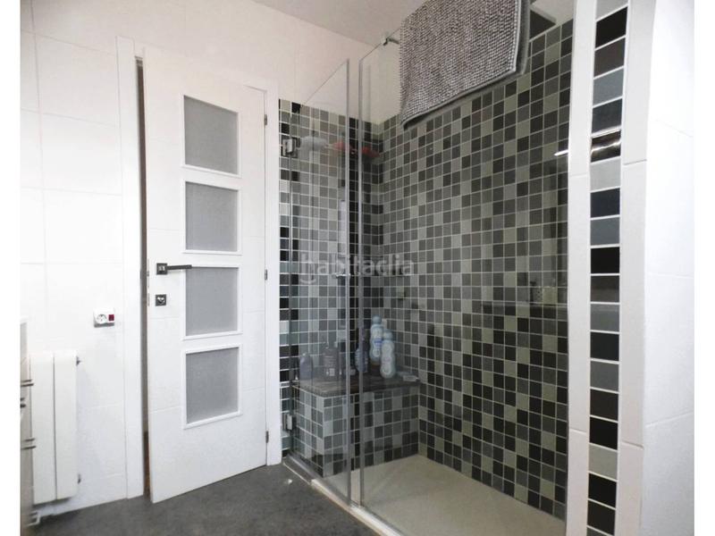 Foto fe89d062-f70f-4b9a-ac91-c08baa9ba9b4. Casa amb calefacció aparcament piscina a Centre Sant Quirze del Vallès