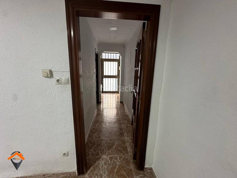Foto e4ce786b-1535-4e28-a098-578a86b6bc21. Casa  en planta baja con patio y junto parc del nord en Sabadell