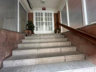 Local commercial  Sala boadella. Local convertido en vivienda!!!