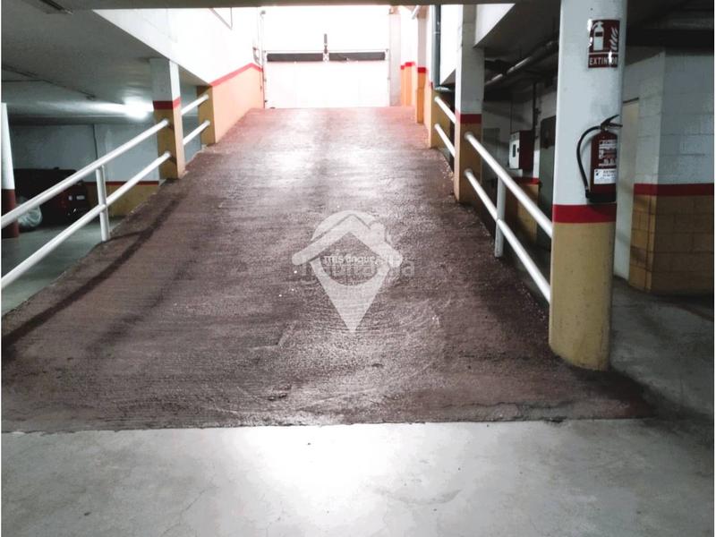 Foto e5fa014d-0f52-469d-92e4-5250919b6973. Parking voiture dans Mas Duran Sant Quirze del Vallès