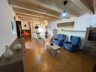 Casa  Pinyoner. Fantastica casa cantonera con patio en el centro sant feliu del