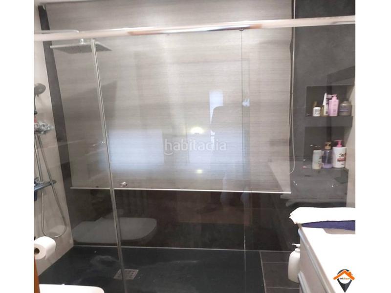 Foto 2e491c61-0499-47c2-961e-1ac08491e134. Casa amb calefacció aparcament piscina a Can Serra Barberà del Vallès