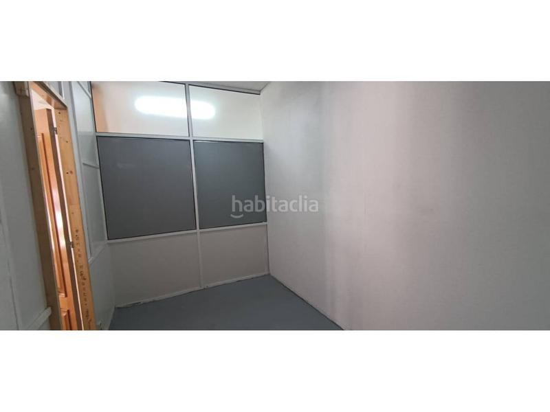 Foto 13090e8c-ce9a-4082-88a6-3d8260452a9b. Local comercial local diafano posibilidad de cambio de uso!! en Sabadell