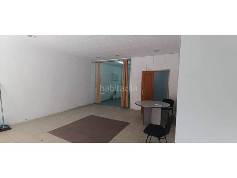 Foto 8d17fa5c-5a33-4586-b850-d0ee87870ea8. Local comercial local diafano posibilidad de cambio de uso!! en Sabadell