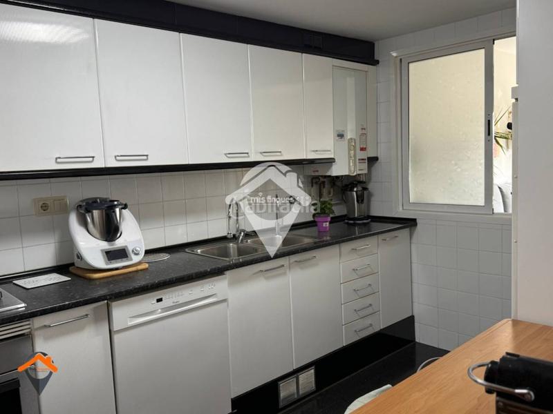 Foto bbcfbb60-c614-4539-b000-7d685c7b43f1. Zweistöckige wohnung mit heizung in Ca n'Oriac Sabadell