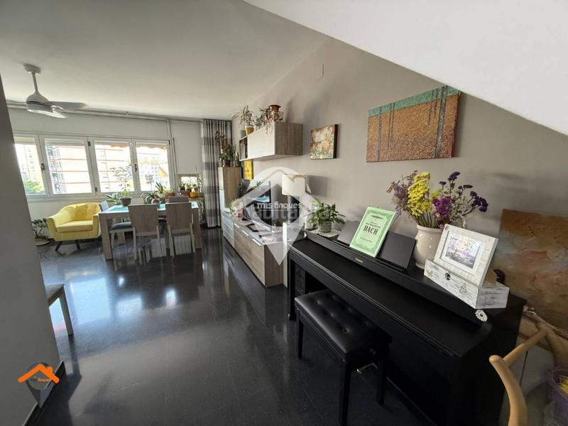 Foto fad9a120-adde-4442-bf05-a05ce8cd71e2. Zweistöckige wohnung mit heizung in Ca n'Oriac Sabadell