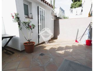 Haus  Calle estalvi. Casa  en venta la concordiasabadell