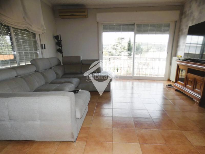 Foto b8d87be4-ee2c-4c43-8c7c-e84326a2d05d. Affitto casa con riscaldamento parcheggio in Centre Sant Quirze del Vallès