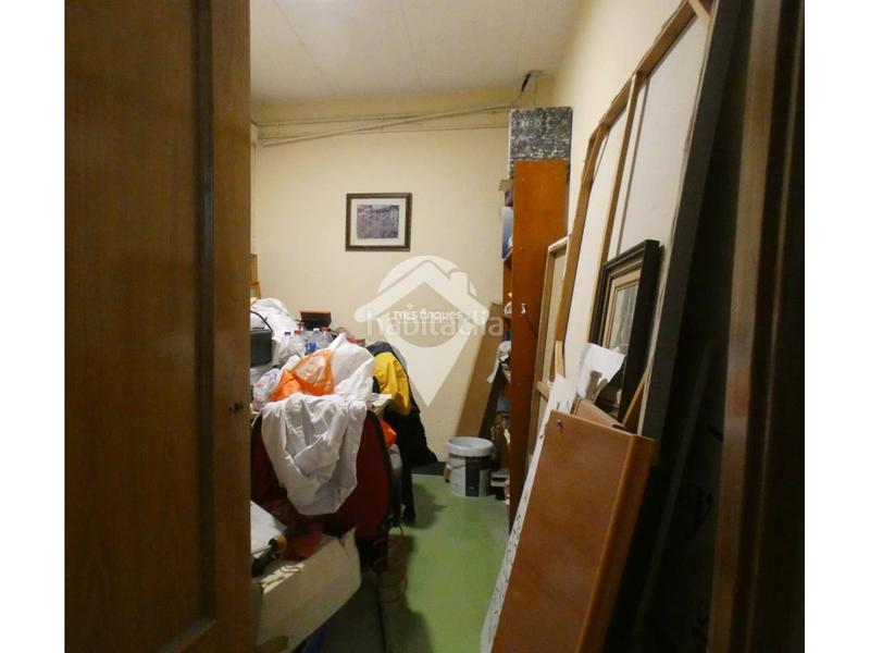 Foto b188c102-ddf4-4807-896d-2927a6bfba4a. Locale commerciale in Els Merinals Sabadell