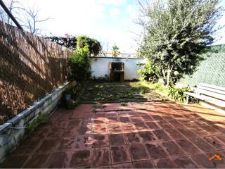 Casa  Calle joan oliver. Fantástica casa con enorme garaje en castellar del vallès  lista